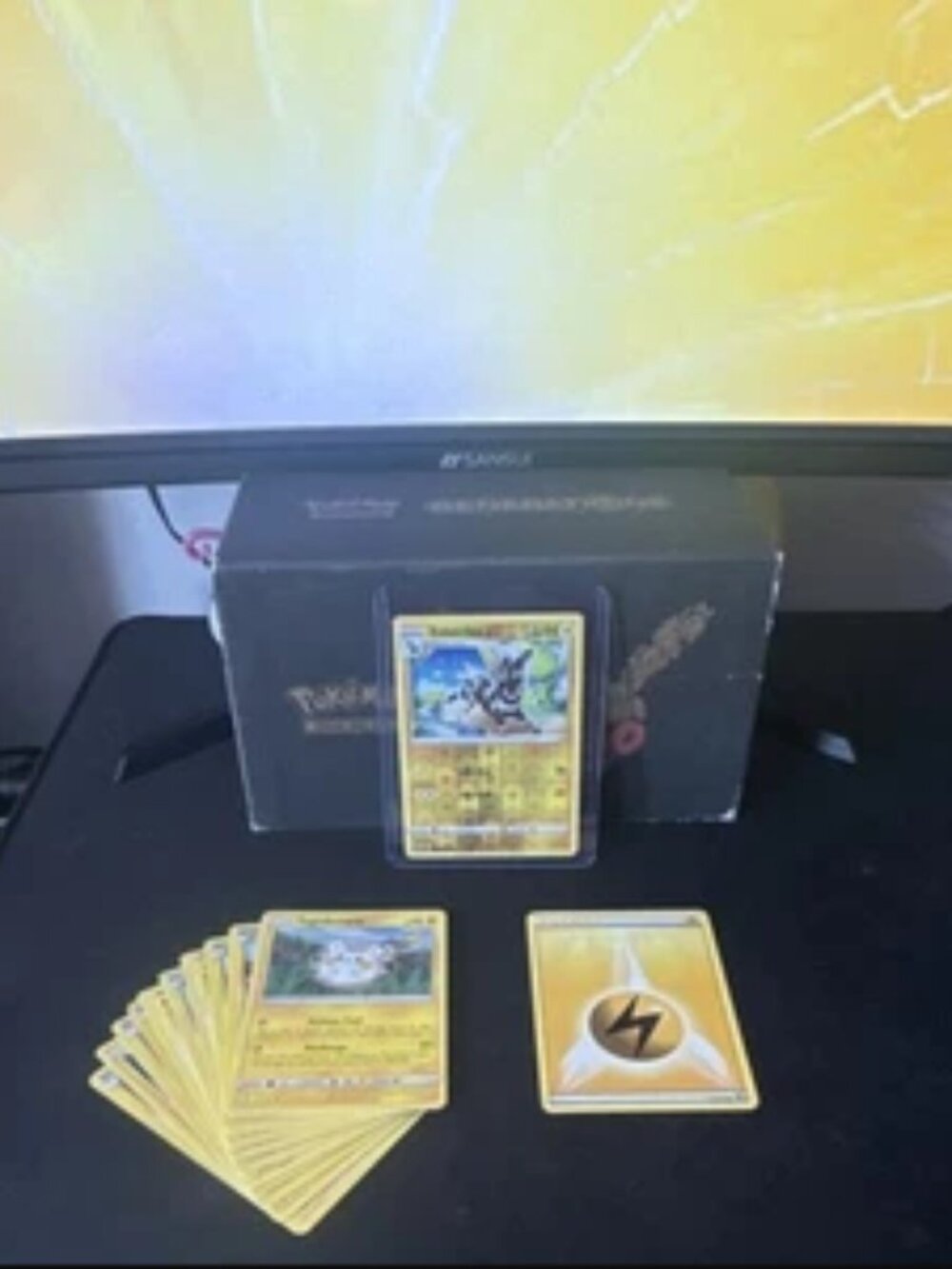 Pokemon Electric Type Card Lot 12 Cards Bundle Holo NM 2016 Vintage Pikachu TCG